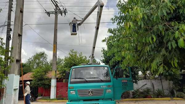 ANDE: reclamos por falta de energía “inundan” las redes sociales y una localidad está sin el servicio desde ayer - Nacionales - ABC Color