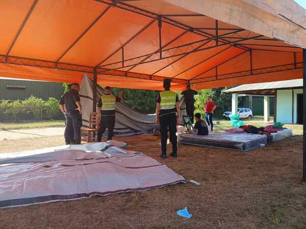 Familias damnificadas reciben asistencia por incendio