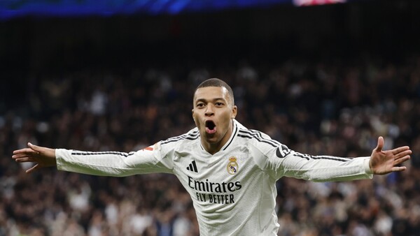 Mbappé guía al Real Madrid al liderato
