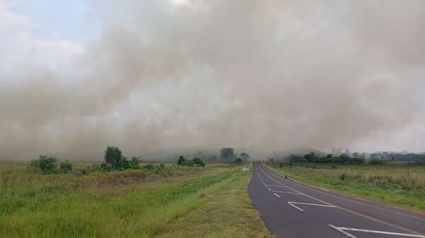 Incendios y humareda preocupan en San Pedro - Nacionales - ABC Color