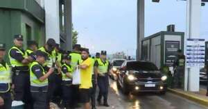 Diario HOY | Fuerte despliegue policial en peaje de Luque-Samber, a fin de evitar cortes de ruta