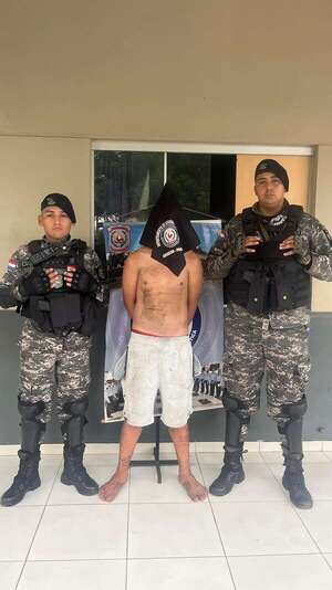 Detienen a adolescente de 16 años tras un robo agravado en la Costanera de Asunción - Policiales - ABC Color