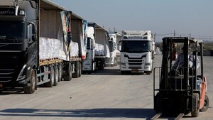 Unos 200 camiones de ayuda entran desde Egipto en el segundo día de tregua en Gaza
