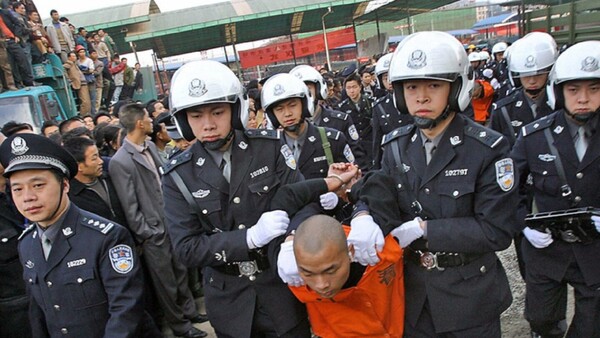 China ejecuta a autores de atropello y apuñalamiento masivos con decenas de víctimas