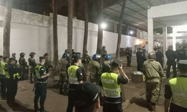 Gresca fatal: requisan armas, celulares y bebidas en la cárcel de Ciudad del Este - ABC en el Este - ABC Color