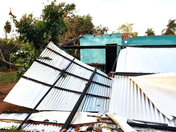Envían ayuda humanitaria a Caaguazú luego de destructivo temporal - Nacionales - ABC Color