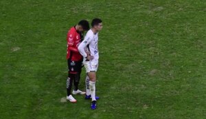Versus / El curioso momento de un paraguayo con James Rodríguez en México