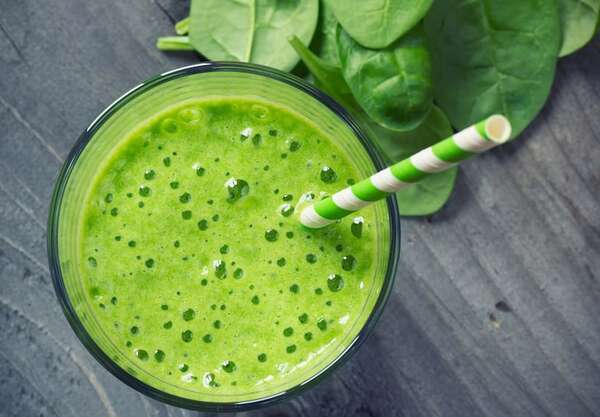 Nutritivo batido de banana y espinacas, ideal para empezar el día - Gastronomía - ABC Color