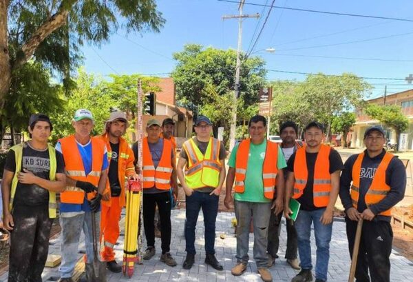 Ofrecen charla sobre salud ocupacional a trabajadores
