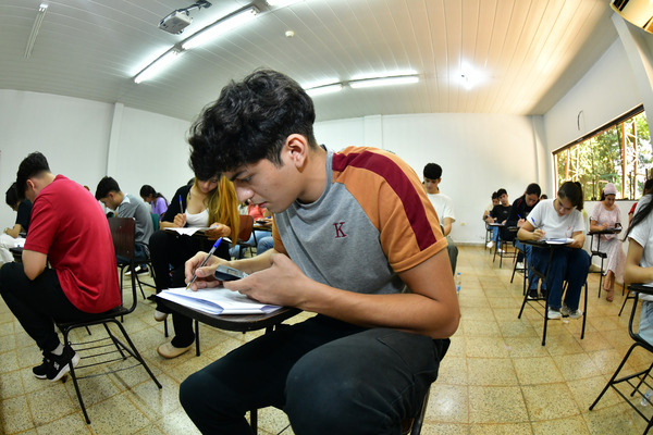Postulantes rendirán en 16 sedes por las Becas del Gobierno este sábado 25 de enero - .::Agencia IP::.