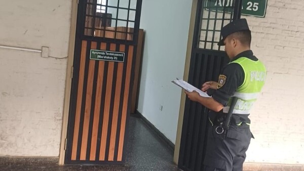 Roban 46 notebooks de la Facultad de Ciencias Económicas de la UNA