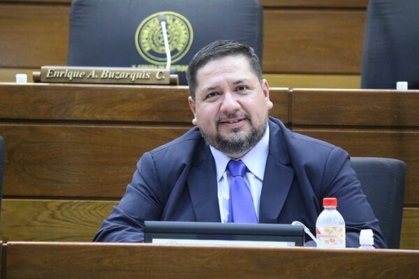Presentan proyecto que prohíbe uso de celulares en colegios públicos y privados - ADN Digital