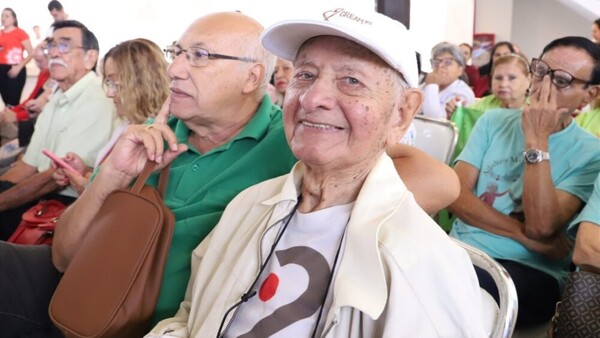 Pensión para adultos mayores: Abuelitos cobrarán un poquito más desde este mes