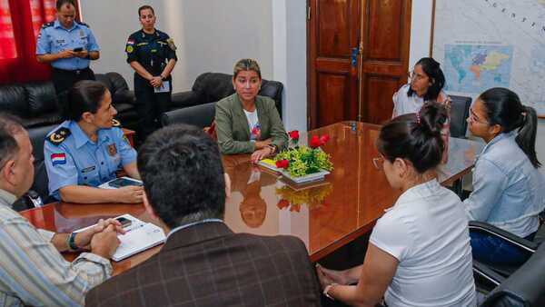 Mujeres exigen mayor cupo en la Policía Nacional