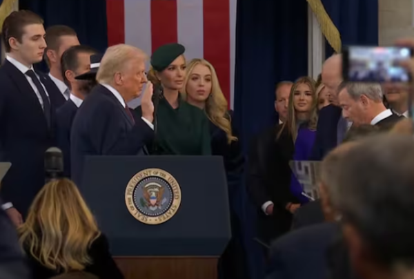Donald Trump juró como presidente de EE.UU.