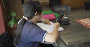 Diario HOY | Segunda ronda del programa de tutorías telefónicas arranca este mes