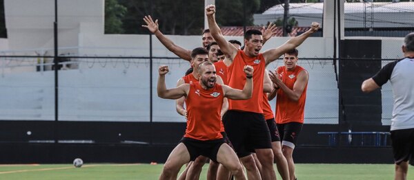Versus / Las dos figuras claves de Libertad que serían baja en la Supercopa ante Olimpia