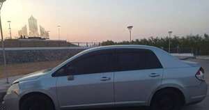 La Nación / Reportan un vehículo abandonado desde hace un mes en la Costanera de Asunción