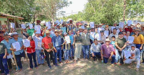 La Nación / En 5 años, gobierno de Abdo entregó solo 6 títulos de propiedad en Misiones