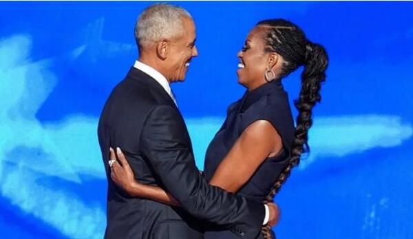 Mientras Barack Obama intenta minimizar los rumores de separación, Michelle Obama envía “señales” que apuntan problemas en su matrimonio