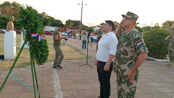 Retreta militar en conmemoración de la primera batalla de Nanawa