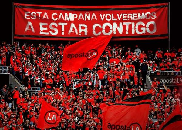Aposta.la lanzó promoción para fanáticos del fútbol - Empresariales - ABC Color
