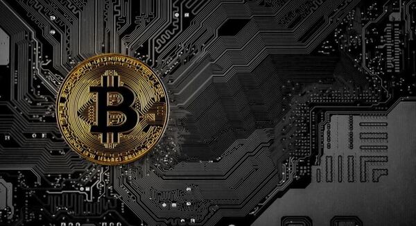 La criptodivisa creada por Donald Trump se disparó a más de 10.000 millones de dólares