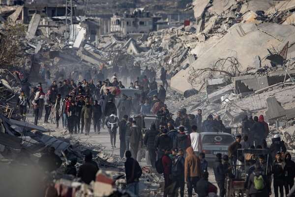 La Defensa Civil Palestina recupera en un día 66 cuerpos entre los escombros de Gaza - Mundo - ABC Color