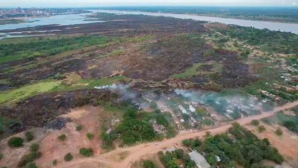 Fiscalía investiga causas del incendio en la Costanera y llama a testigos - Policiales - ABC Color