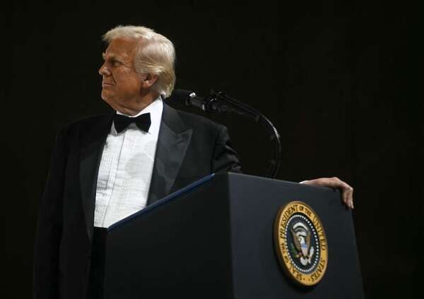 Trump firma orden ejecutiva que levanta las sanciones contra colonos israelíes de Cisjordania - Mundo - ABC Color