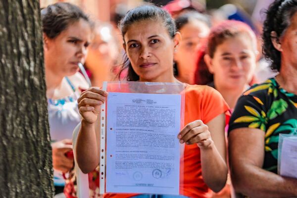 MDS otorgó seguridad jurídica a 220 familias de Central, Caazapá y Cordillera - .::Agencia IP::.