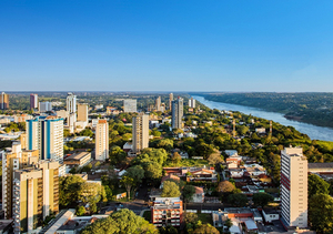 Dos ciudades, dos realidades: el contraste entre Ciudad del Este y Foz de Yguazú - La Clave