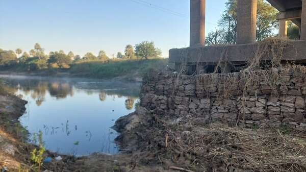 Río Confuso sufre crítica bajante en Villa Hayes - Nacionales - ABC Color