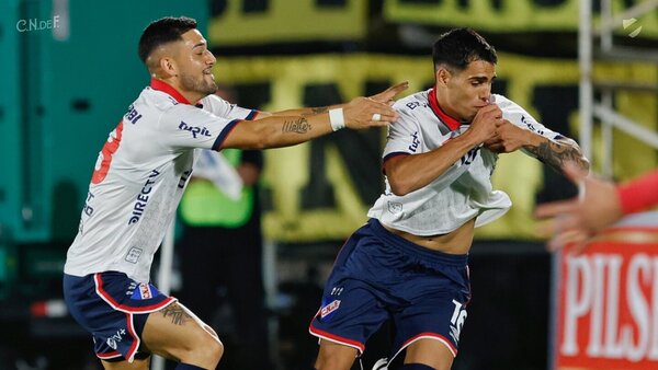 Nacional vence a Peñarol con remontada incluida y estira su invicto en Clásicos