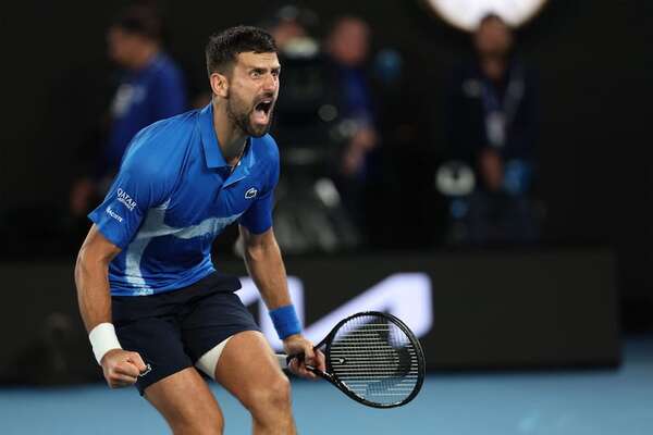 Djokovic echa mano a su veteranía para superar a Alcaraz y meterse en ‘semis’ de Australia - Tenis - ABC Color