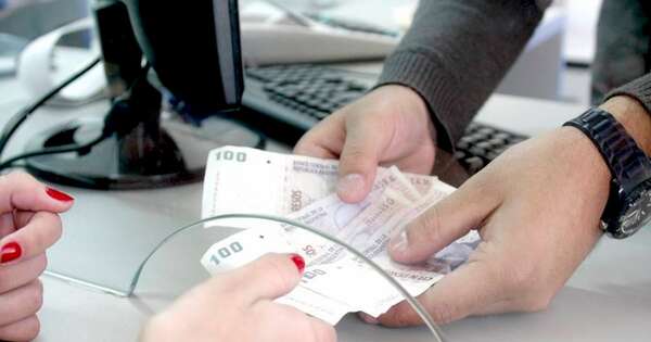 La Nación / Remesas de paraguayos generan récord en la última década con USD 663 millones