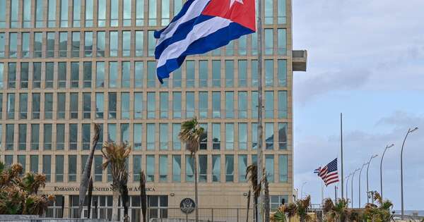 La Nación / Cuba regresa a lista negra del terrorismo por decisión de Trump