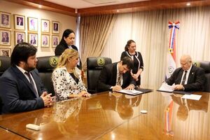 CSJ y UAL suscribieron convenio para promover actividades académicas y pasantías laborales