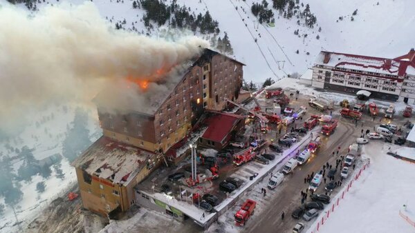 Incendio en hotel de Turquía deja 66 muertos y 51 heridos - ADN Digital
