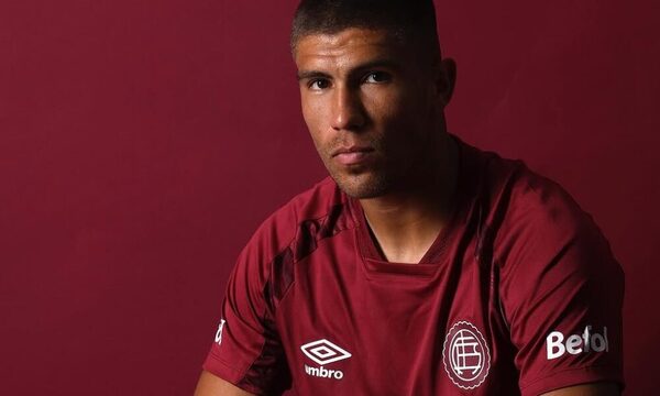 Así fue presentado Ronaldo Dejesús por el Lanús