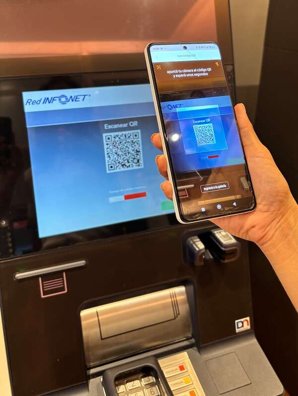 Cada vez más usuarios prefieren retirar dinero del cajero utilizando código QR - Negocios - ABC Color