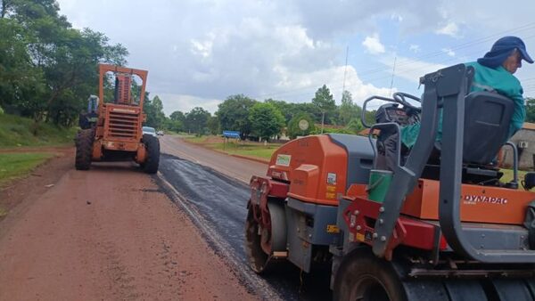 MOPC INTENSIFICA TRABAJOS DE MANTENIMIENTO VIAL EN LA RUTA PY06 EN ITAPÚA - Itapúa Noticias