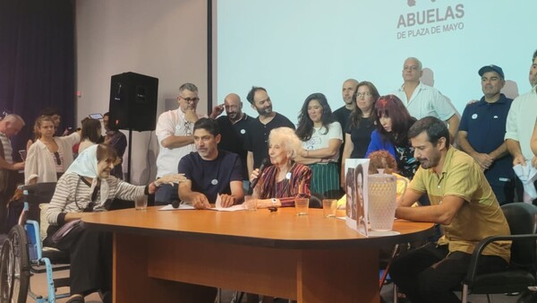 Abuelas de Plaza de Mayo encuentra a nieta 139, robada en la dictadura argentina