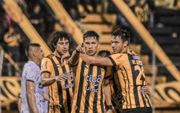 Versus / Fue figura en Guaraní, perdió su lugar y ahora va a Trinidense