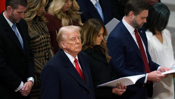 El Gobierno de Trump da vía libre a redadas de migración en escuelas, colegios e iglesias