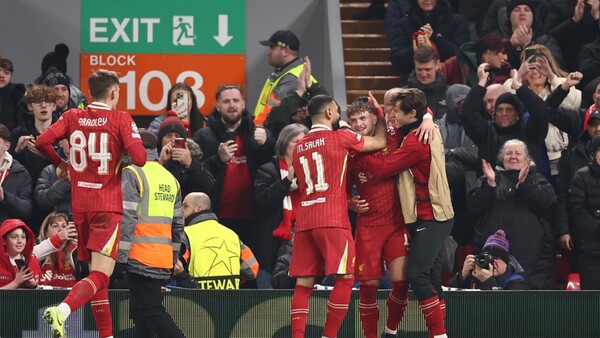 El Liverpool, pleno y liderato
