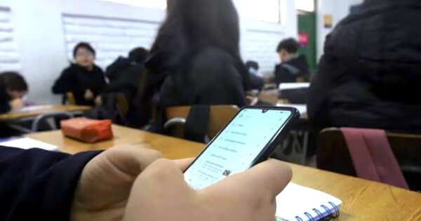 La Nación / Prohibición de celulares en escuelas, nuevo proyecto establece sanciones