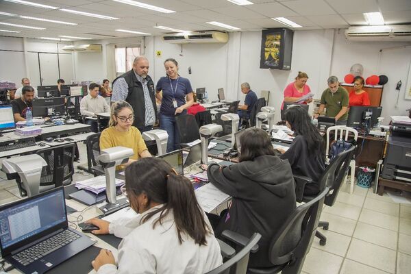 Progresiva carga de datos de talonarios de Inscripción del Registro Cívico Permanente - 1000 Noticias