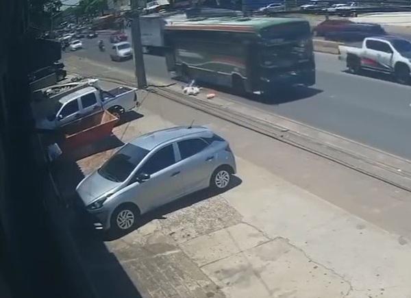Trágica caída de bus estaría vinculada al robo de un celular » San Lorenzo PY