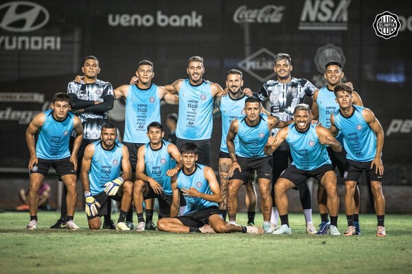 Versus / ¡Los concentrados de Olimpia para la Supercopa Paraguay!